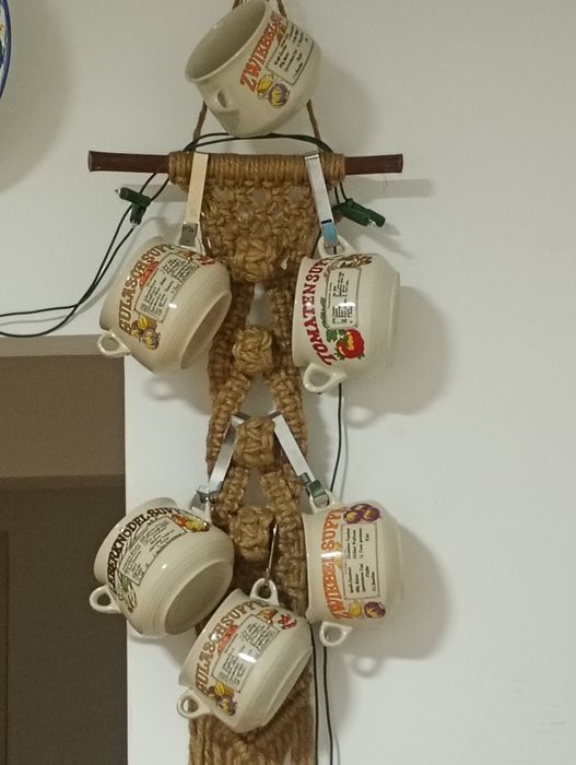 Set colecție vintage 6 boluri de supa cu rețete culinare diverse in stil retro anii 70's diverse