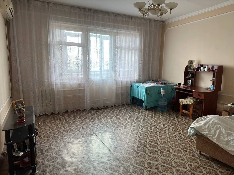 3/6/9. Сергели 3. Квартира 70 м², дом панельный. Метро "Turon" - 150 м