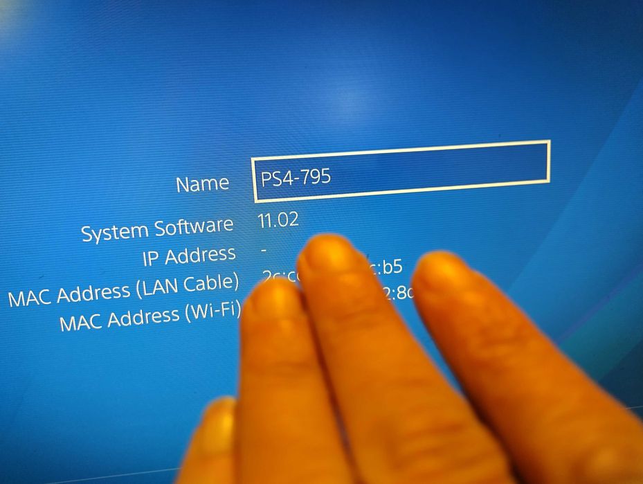 PS4 Pro + волан Thrustmaster T80 + педали + The Crew / gaming bundle