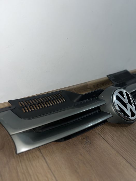 Grilă Volkswagen Golf 5
