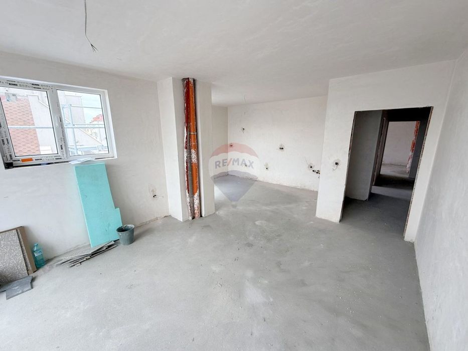 Продава се Тристаен апартамент в Варна, Бриз - 111 кв.м за 2568 €/кв.м - Снимка #1