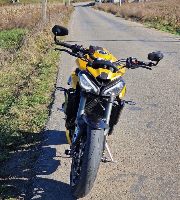 Motocicleta Triumpf Street 765 RS