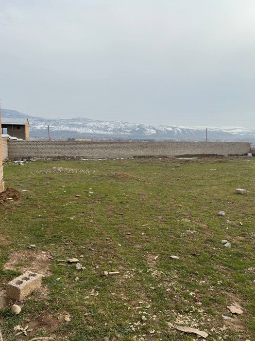 Oqtosh 15 sotix uglavoyda yer sotiladi !