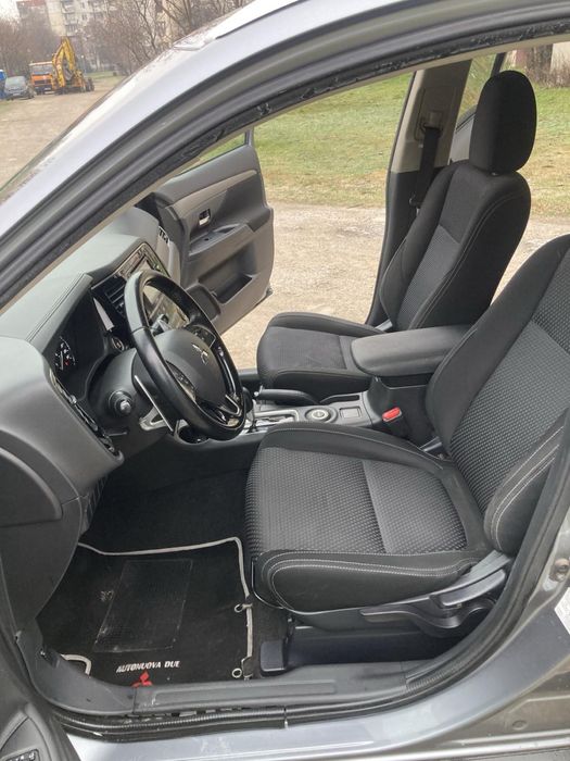 Mitsubishi Outlander 4x4 Автоматик Фейслифт