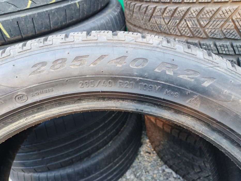 285 40 21,4buc iarnă Pirelli Scorpion, aproape noi