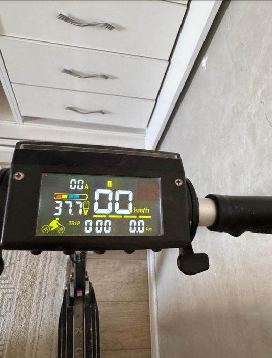 Электросамокат  в хорошем состоянии