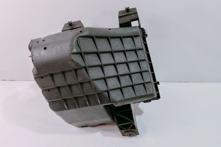 Carcasa filtru aer  8D0129607M Audi A4 B5 (facelift)