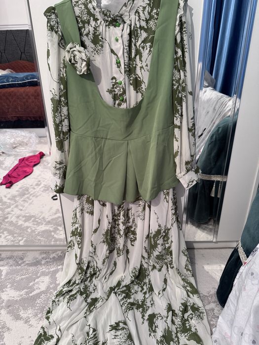 Продам платья с жакетом женский