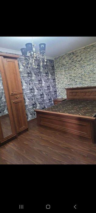 Слонима 4/3/4 кирпич малосемейка 72 м2 чистая, не торец сзади Ин базар