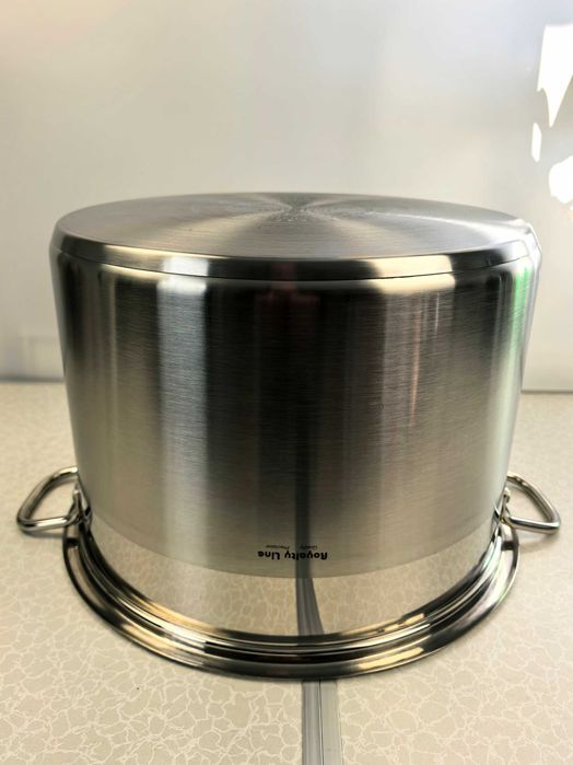 Oala inox 34x24 cm 22 litri cu capac sticla 260 lei