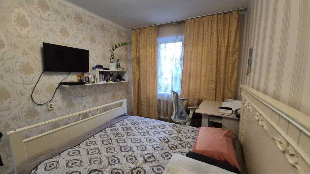 Продается 3-комн Степной 3 д 8