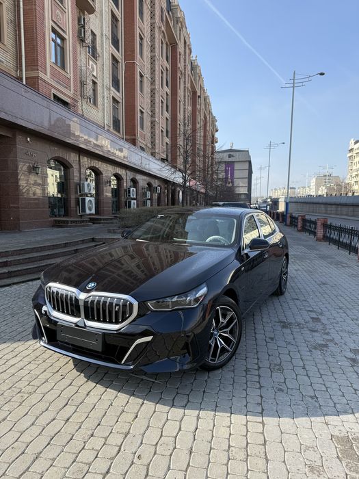 BMW i5 35L yangi