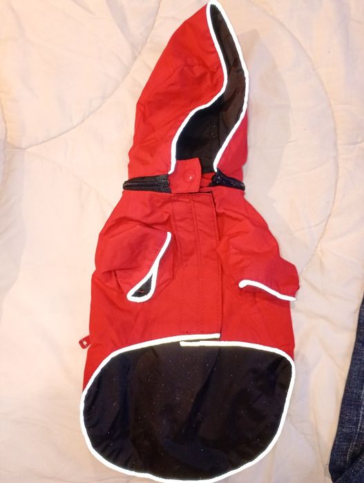 Кучешки дрехи НОВИ без етикет- цената е за 1 брой