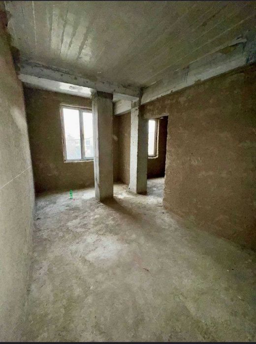 N.12329   Продается 2-х комнатная коробка