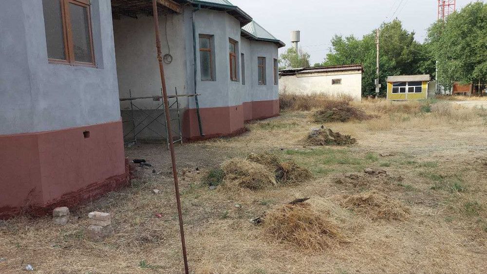 Boyovut tumani, Bekat MFY, Bog'dor 26. (razyezd boyovut) da 6 sotix uy