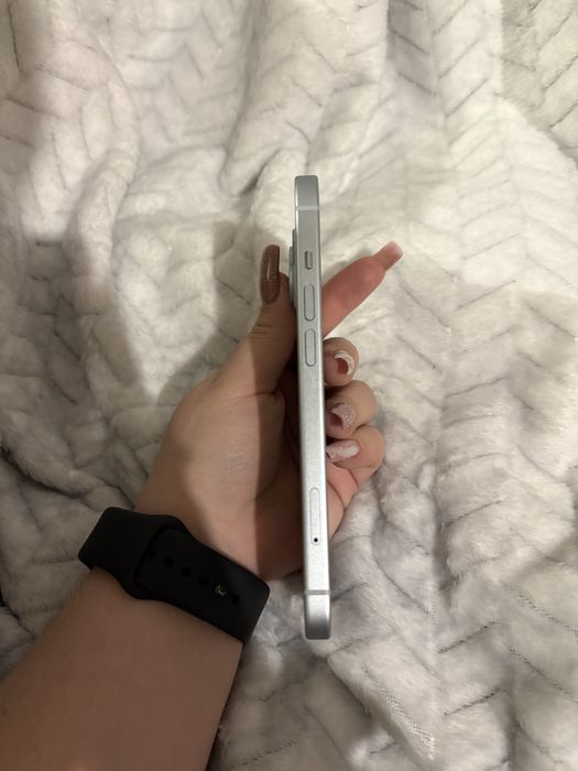 Vand , IPhone 15 , 128 Gb ,