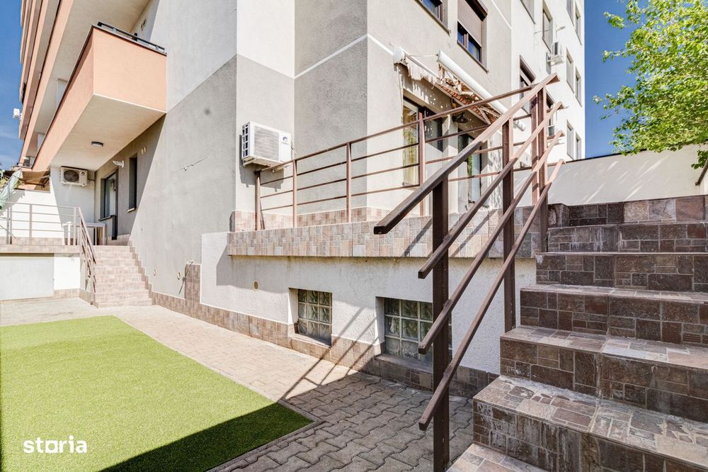 3 camere, LUMINOS, 100 mp + gradina 150 mp, View SUPERB,  Parcare!