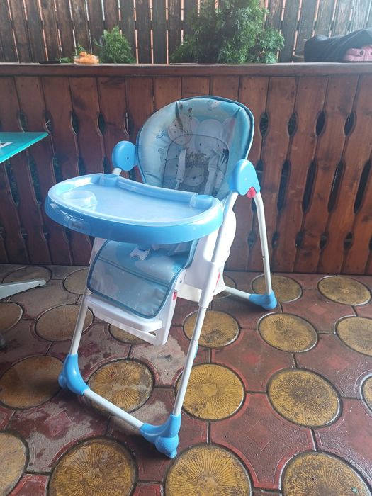 Scaun de masa bebe