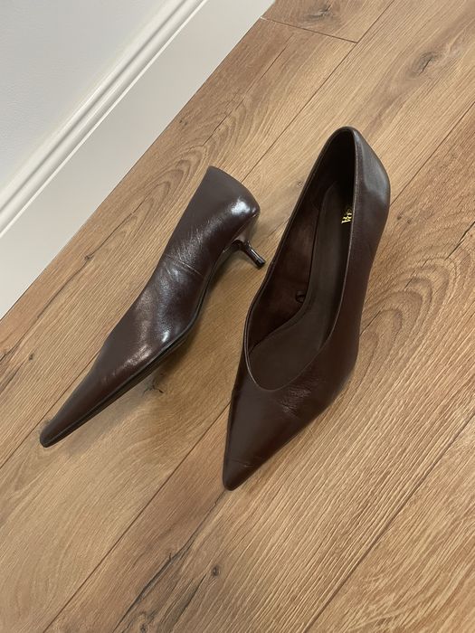 Pantofi din piele cu toc mic Zara