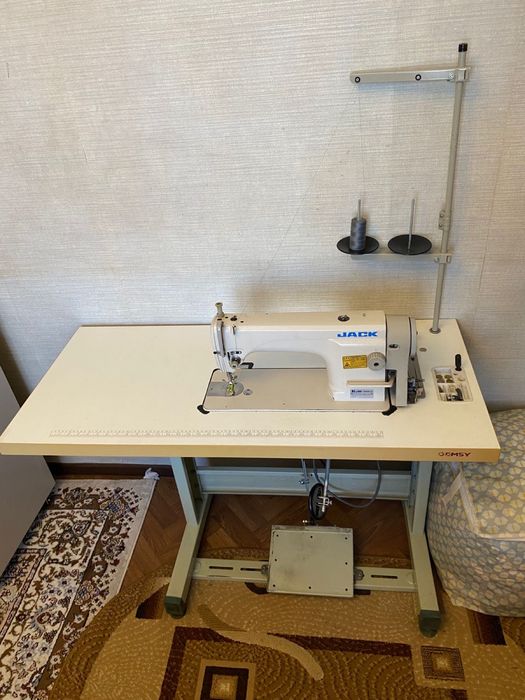 Продается швейная машина jack