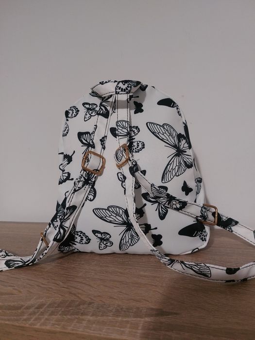 Раница с пеперуди