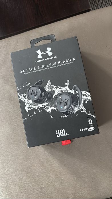 JBL x Under Armour - True wireless Flash X