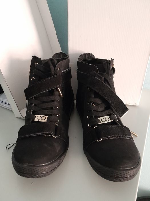 Нови обувки 36 номер