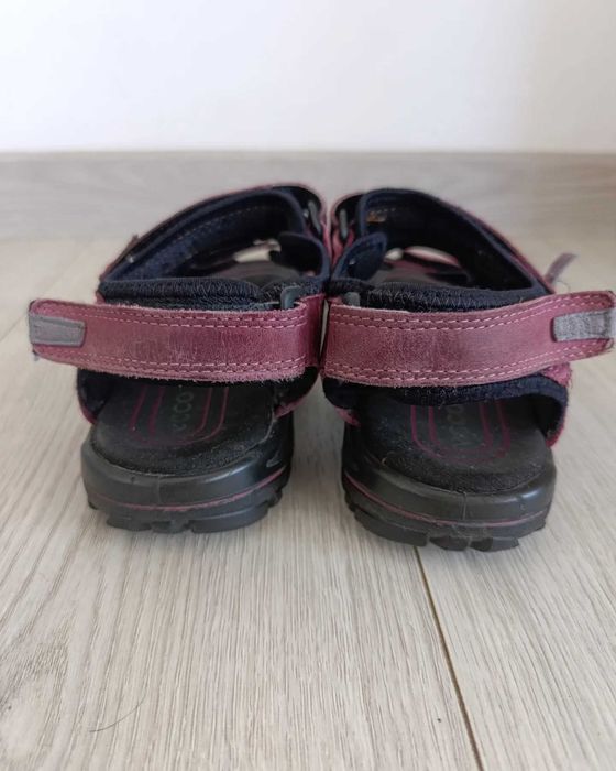 Унисекс сандали. P35