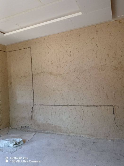 Uy sotiladi sro'chnaa 123 min $ qberamiz