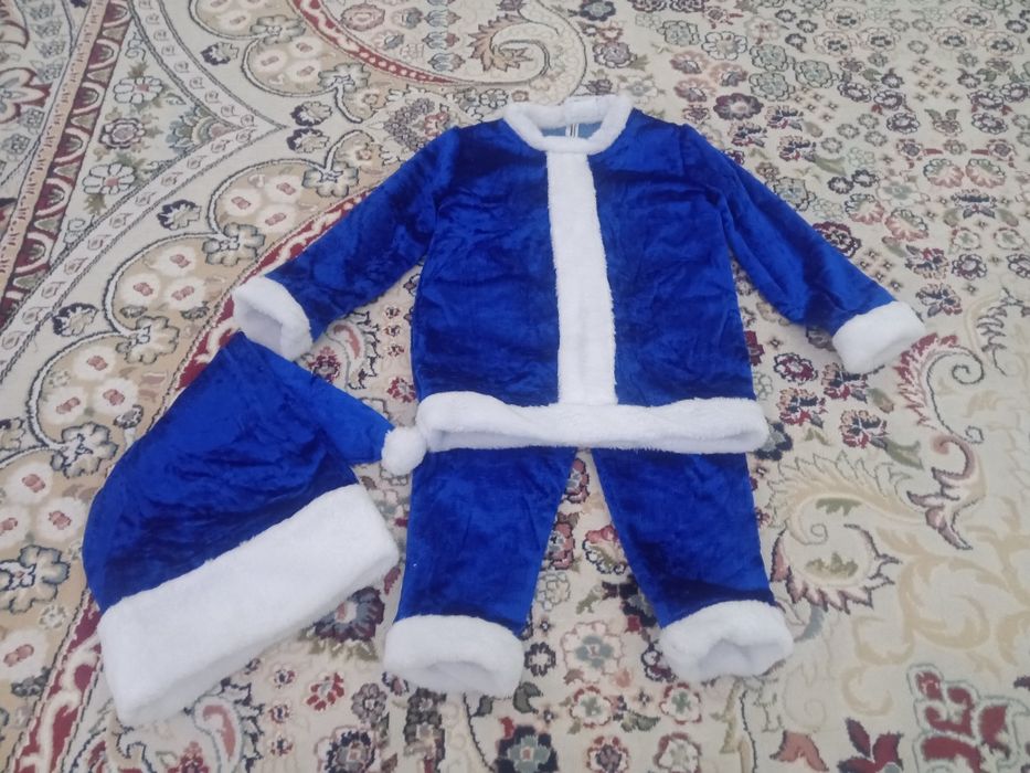 Санта киімі прокатқа беріледі