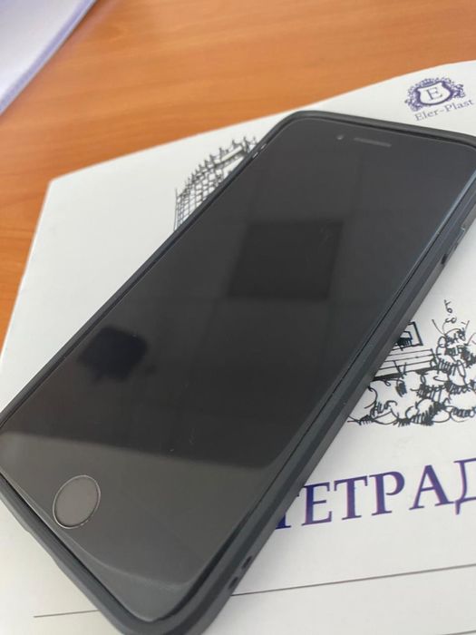 Продам iPhone 7!