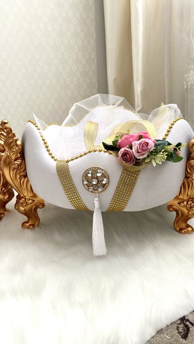 Корзина на ножках