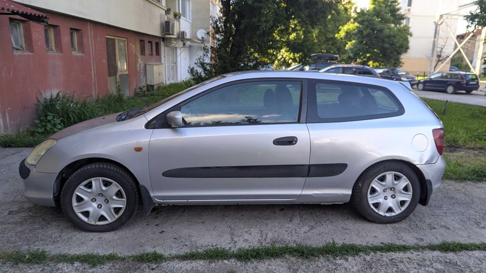 Honda Civic 2001 хечбек 3 врати 1.6 бензин