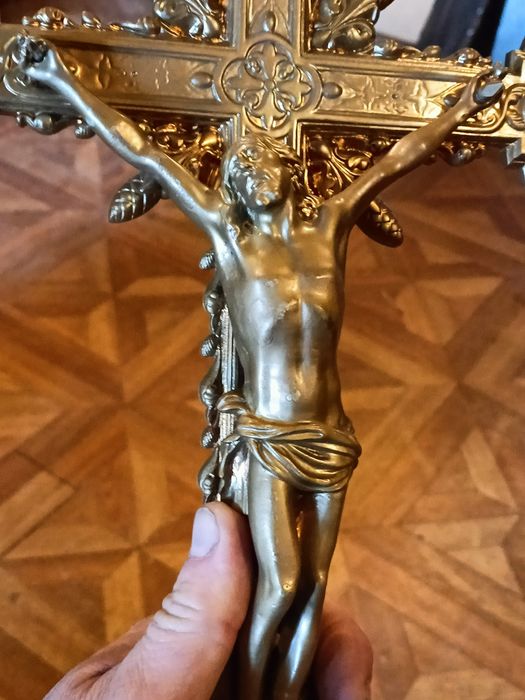 Vind diferite antichitati