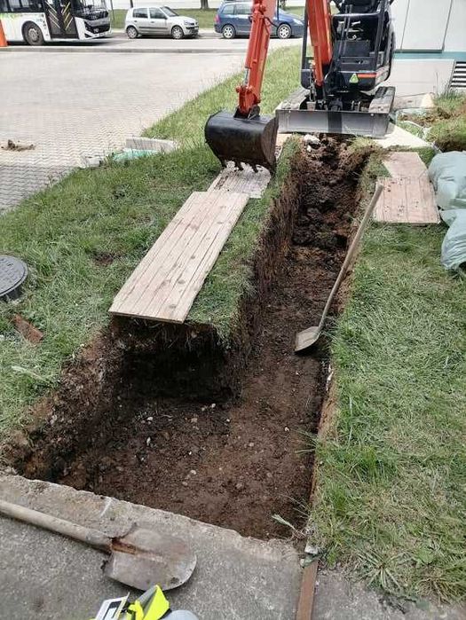 Услуги с мини багер София