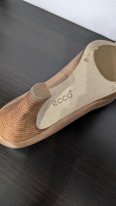 Туфли из натуральной кожи ECCO. Размер 37