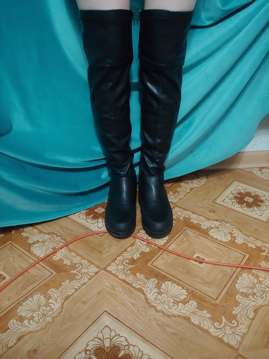 Продам новые ботфорты 39 размер