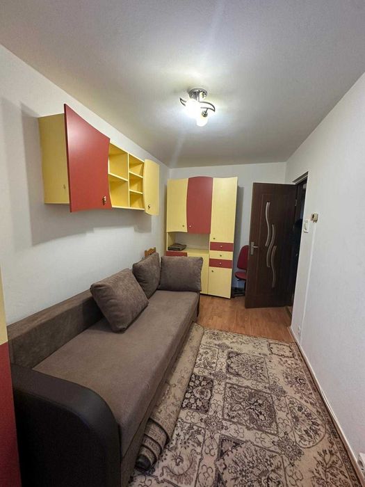 Închiriez garsonieră