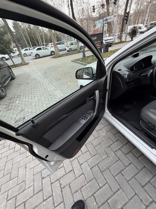 Nexia 3 avtomat elegant toza