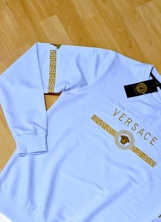 Bluze bumbac Versace logo auriu,diverse marimi,etichetă