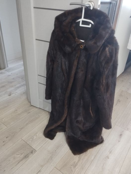 Продам шубу норковую