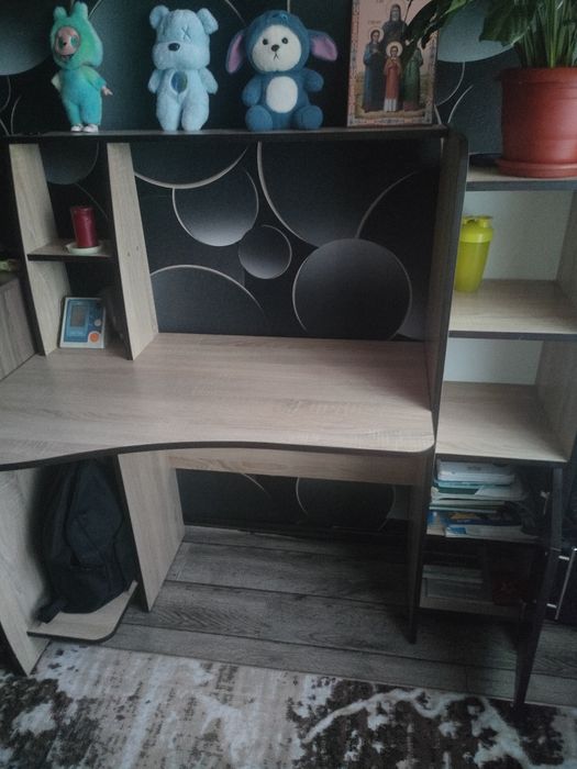 Продам письменный стол