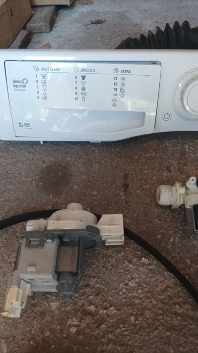 Пералня ARISTON на части