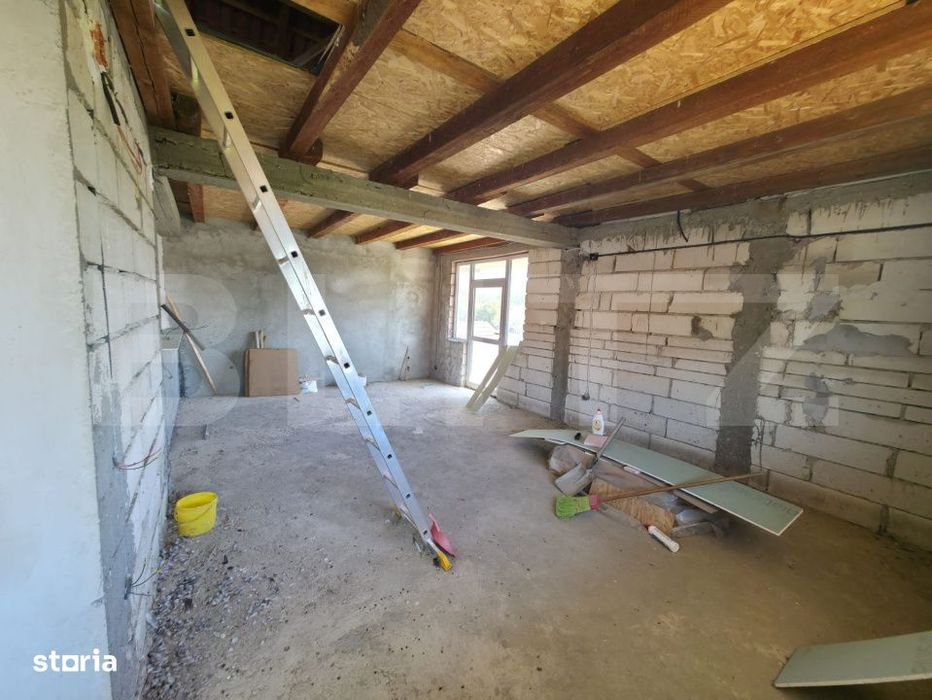 Casa cu suprafata de 395 mp - Com. Arcani sat Sanatesti
