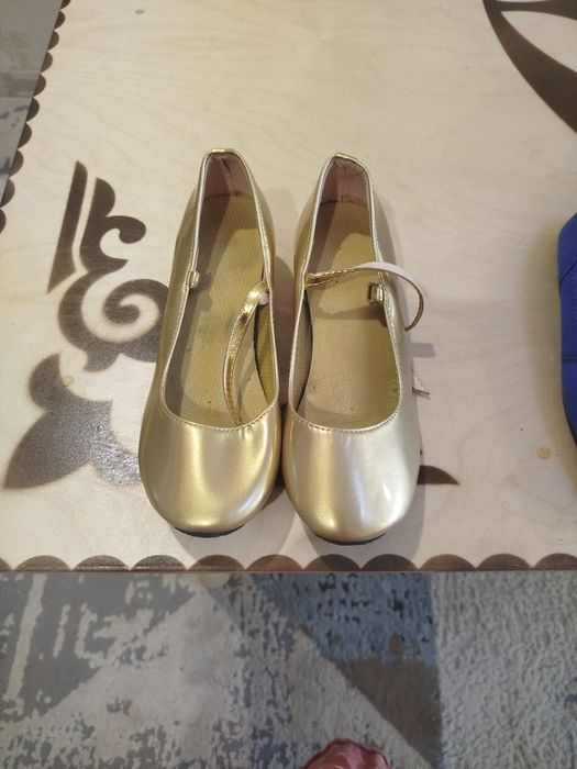 Продам обувь туфли