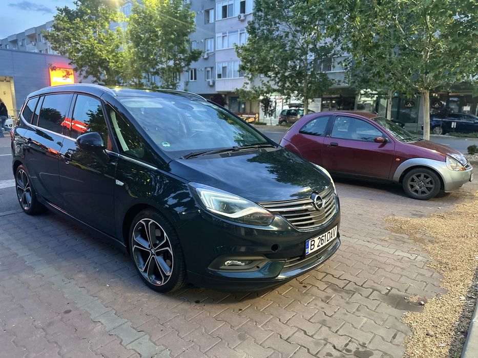 Opel zafira c opc line