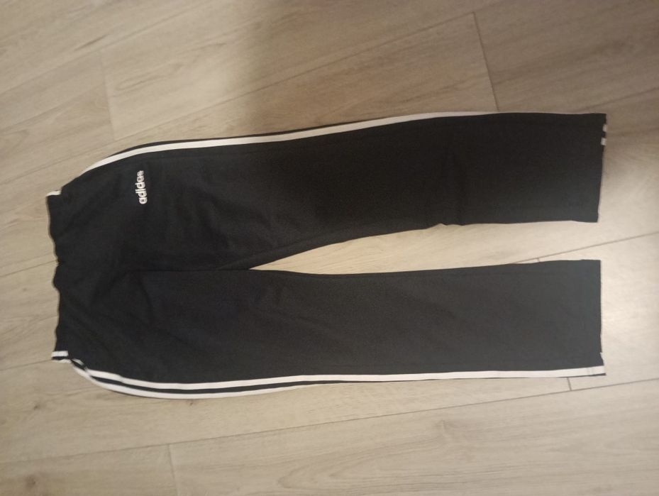 2 Tricouri originale Adidas+ Hanorac Adidas + Pantalon trening Adidas