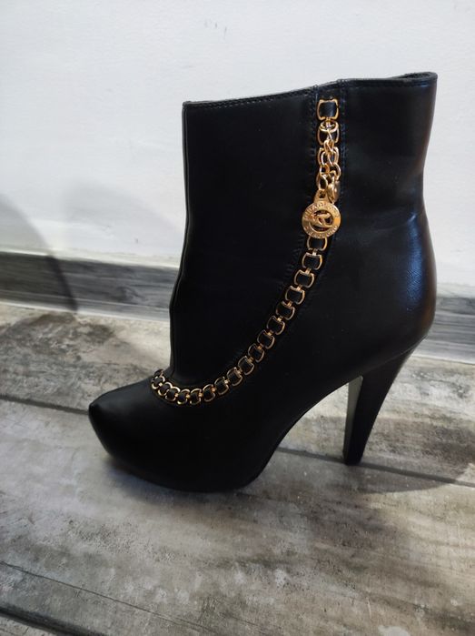 Официялни дамски боти