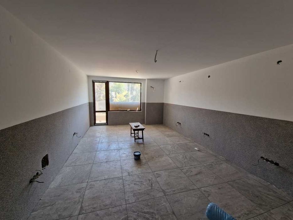 Продава се Тристаен апартамент в Благоевград, Широк център - 92 кв.м за 1033 €/кв.м - Снимка #1