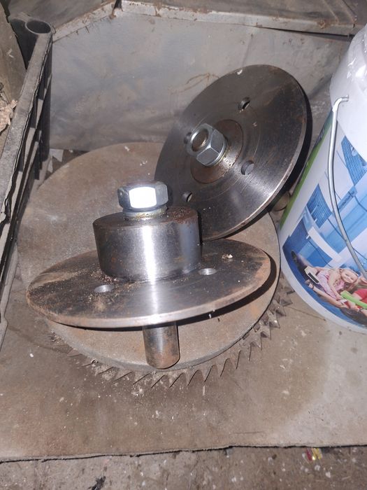 Set 2 butuci pentru căruță 4 prezoane noi